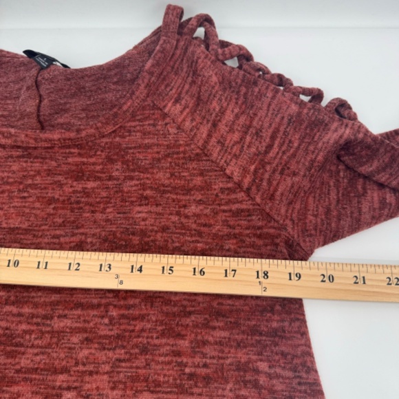 Naif Anthropologie Top Women Large Heather Brown Cold Shoulder Long Sleeve Knit - Picture 7 of 8